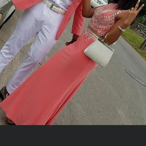 Prom dress only worn 1 time , size 2